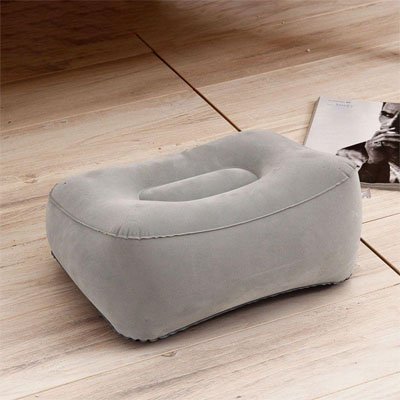 Repose-pieds gonflable et léger, pratique à placer sous un bureau pour améliorer la posture.