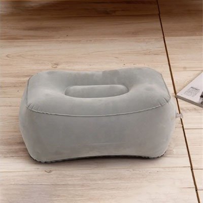 Repose-pieds de bureau en tissu doux gris clair, parfait pour améliorer la circulation sanguine.